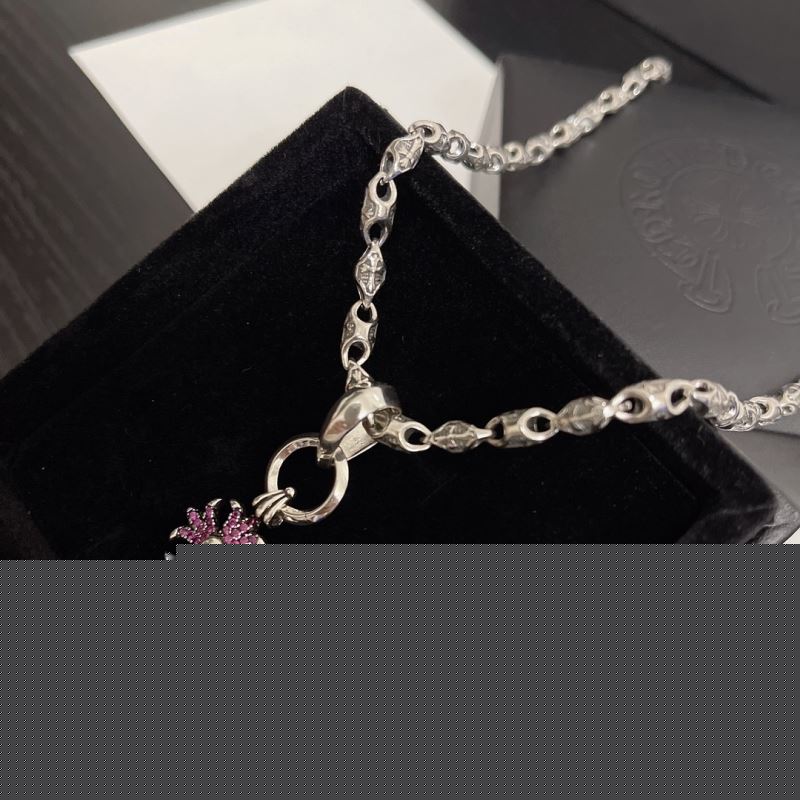 Ch**me He**ts necklaces